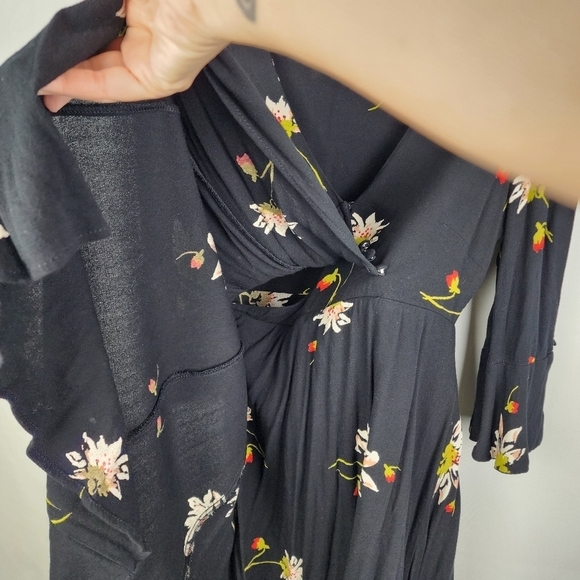 Free People Time On My Side Mini Bell Sleeve Tea Wrap Dress Size XS Boho Cottage - Picture 3 of 8